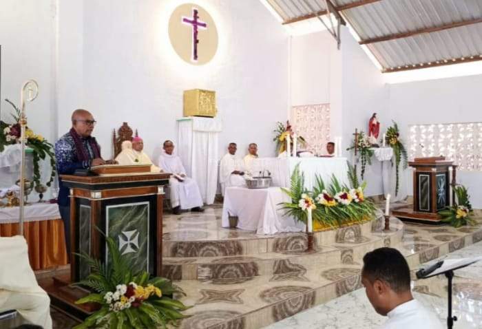 Bupati Kanis Hadir Pesta Perak Imamat RD Emanuel dan Pemberkatan Gereja Waipei